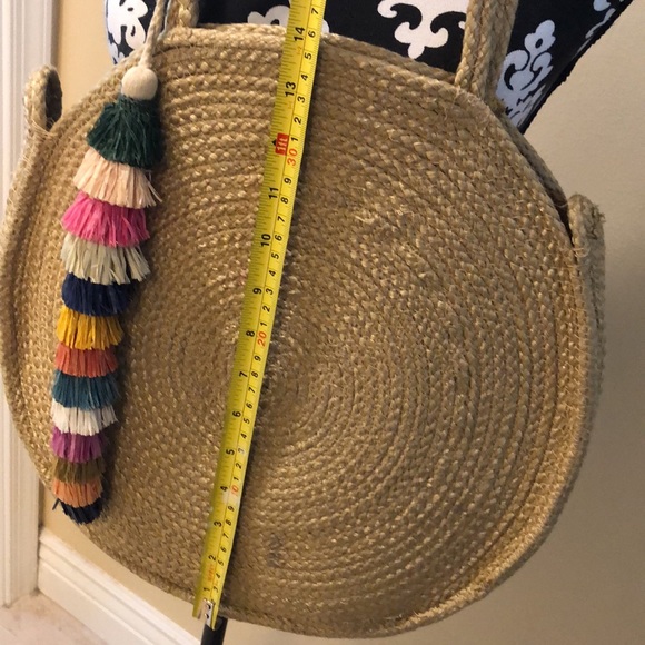 Jute blend round shoulder bag with multi-color tassel detail - Picture 10 of 12